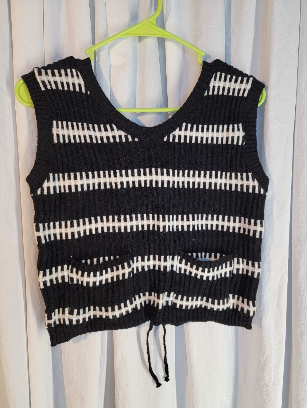 Cute Reversible Black and White Striped Knit Cropped Sweater Top